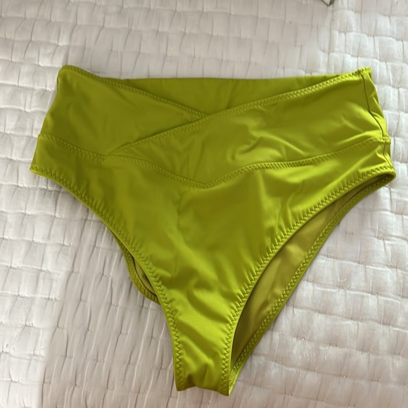 Fabletics high waist cross over swim bottom - Picture 2 of 2
